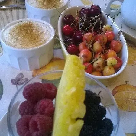 Patrizia Couette-café Lierna